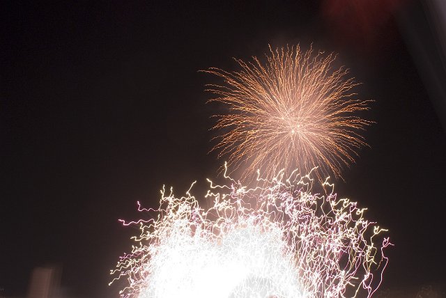 unusual blurred fireworks effect - long exposure