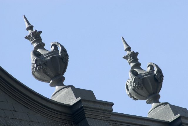 roof line decorations