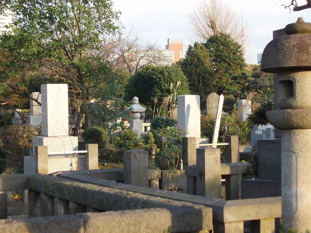 graves in tokyo