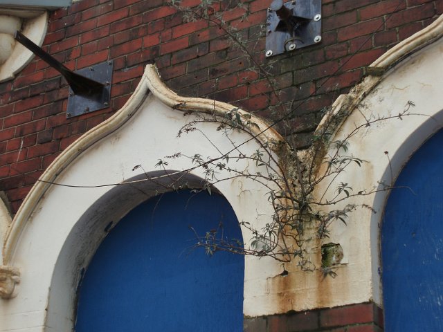 closed for business, details of derelict architecture